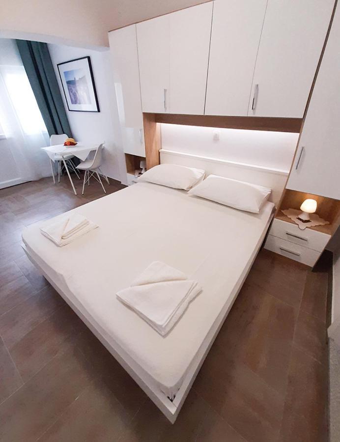 Apartment Nina Ровінь Екстер'єр фото