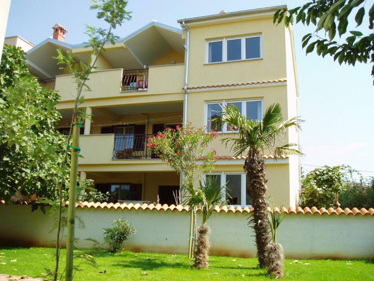 Apartment Nina Ровінь Екстер'єр фото