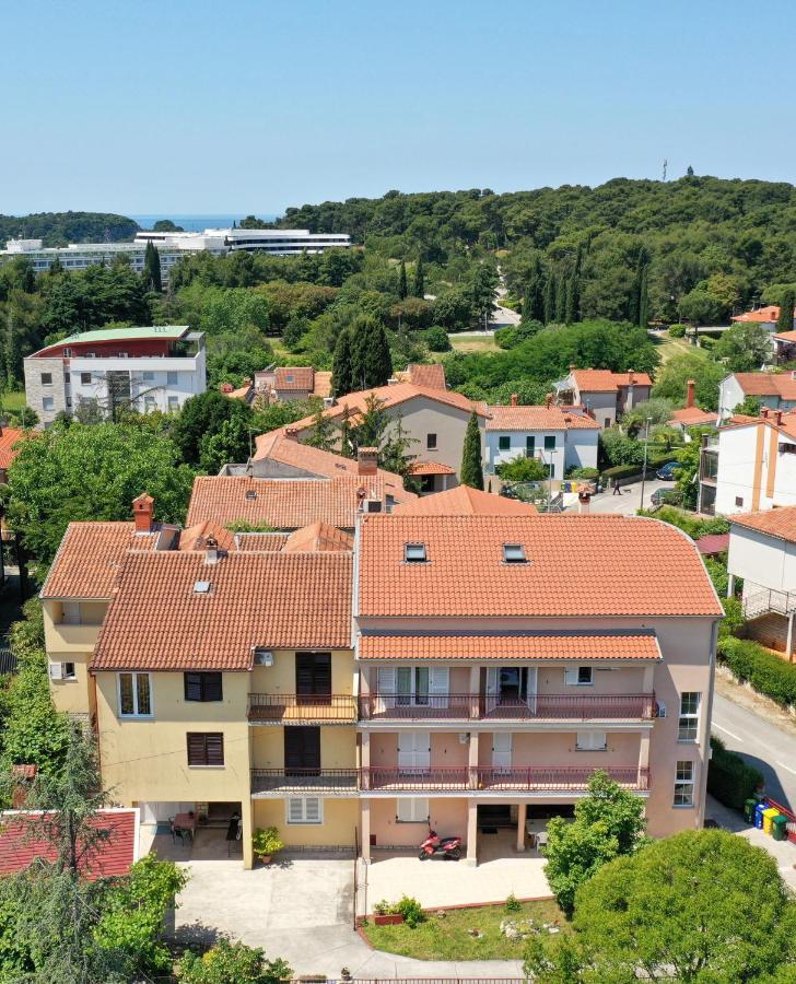 Apartment Nina Ровінь Екстер'єр фото