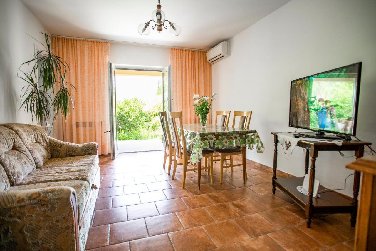 Apartment Nina Ровінь Екстер'єр фото